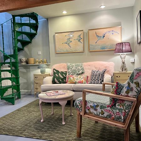 Rowan Cottage Кромфорд Екстериор снимка