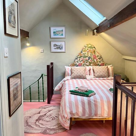 Rowan Cottage Кромфорд Екстериор снимка