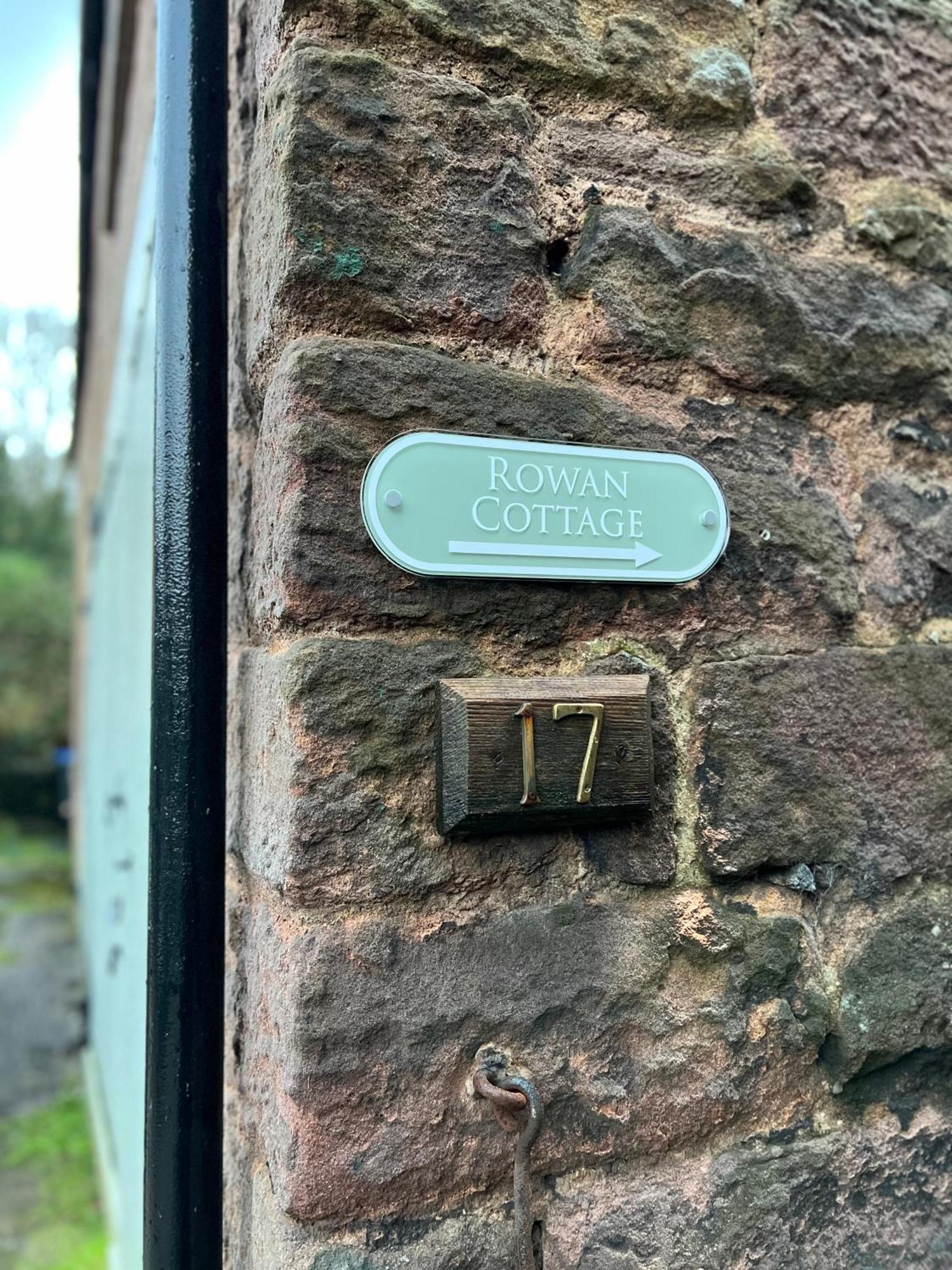 Rowan Cottage Кромфорд Екстериор снимка